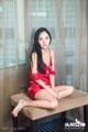 TouTiao 2016-12-28: Model Zhou Ling (周 凌) (26 photos)